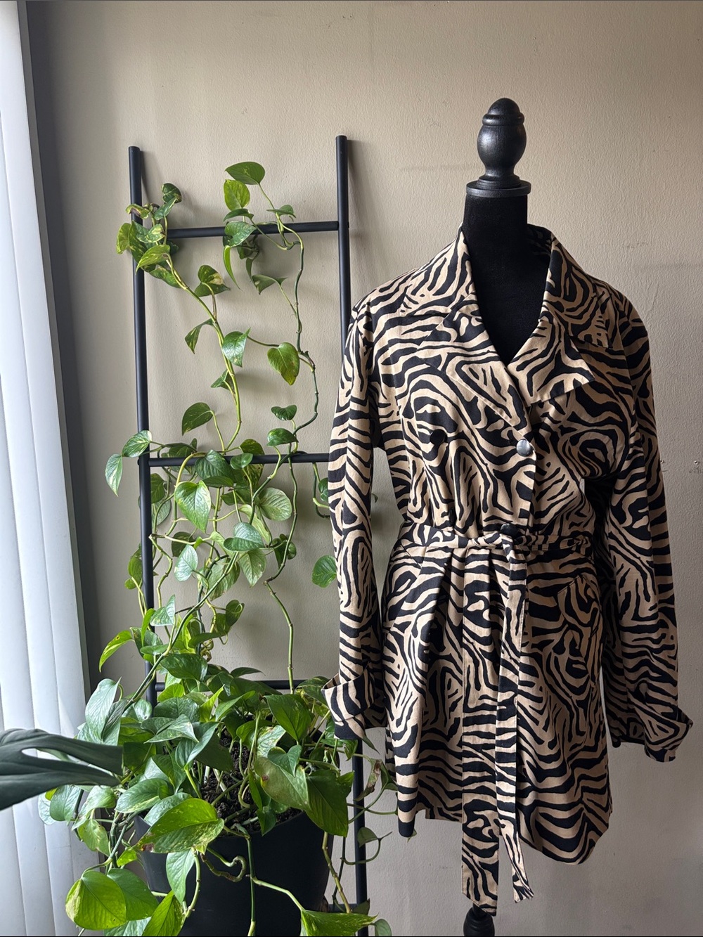 Dana Buchman Black and Beige Zebra Print Wrap Jacket